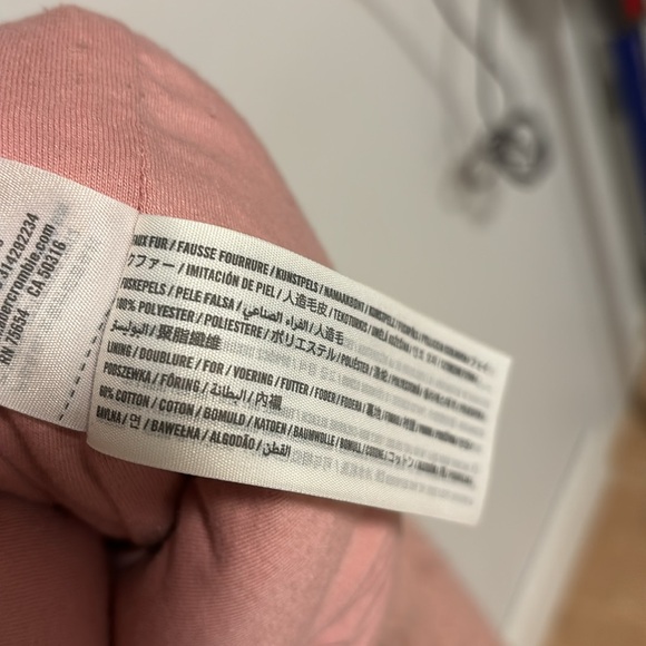 Hollister hooded cropped teddy bear sweater. - Picture 7 of 7